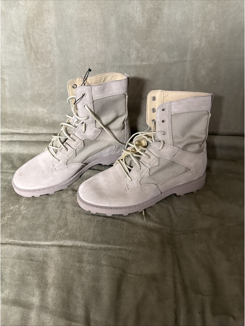 Sorel Men's Caribou OTM WP Boot Ancient Fossil, Chalk Boots Size 9.5